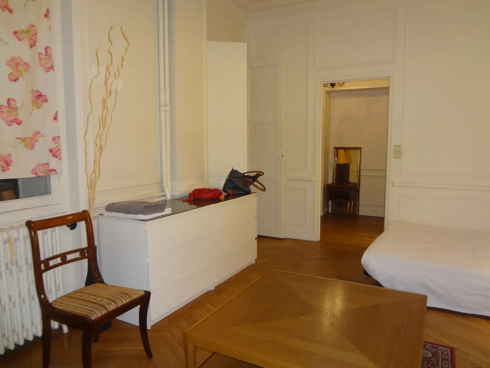 Chambre Rue de Rémusat à Paris
