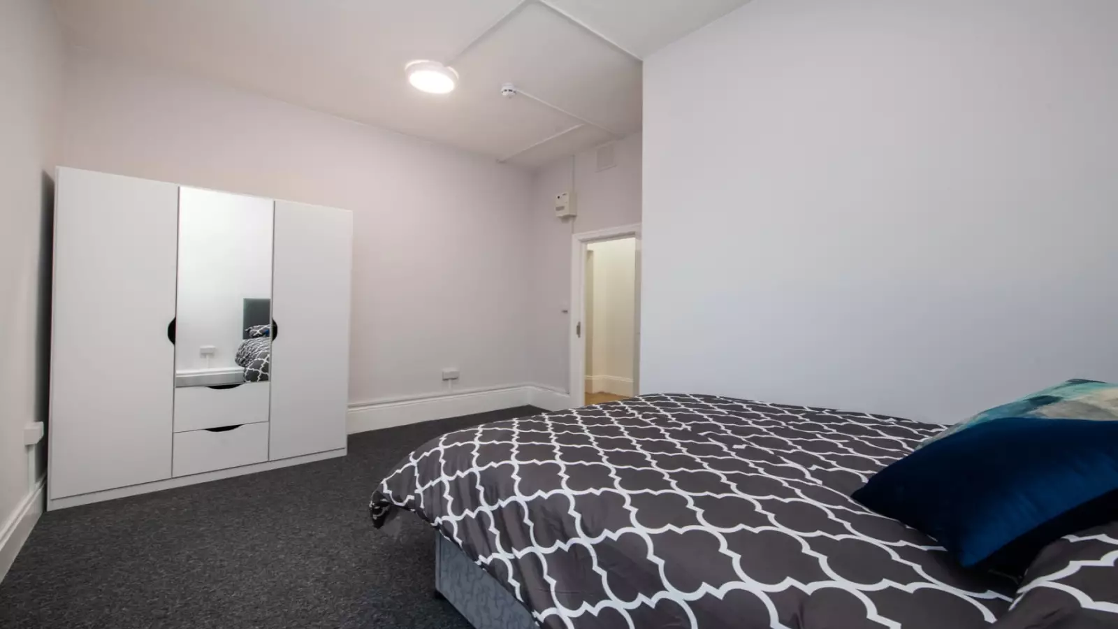 Flat South Park Road in Greater London