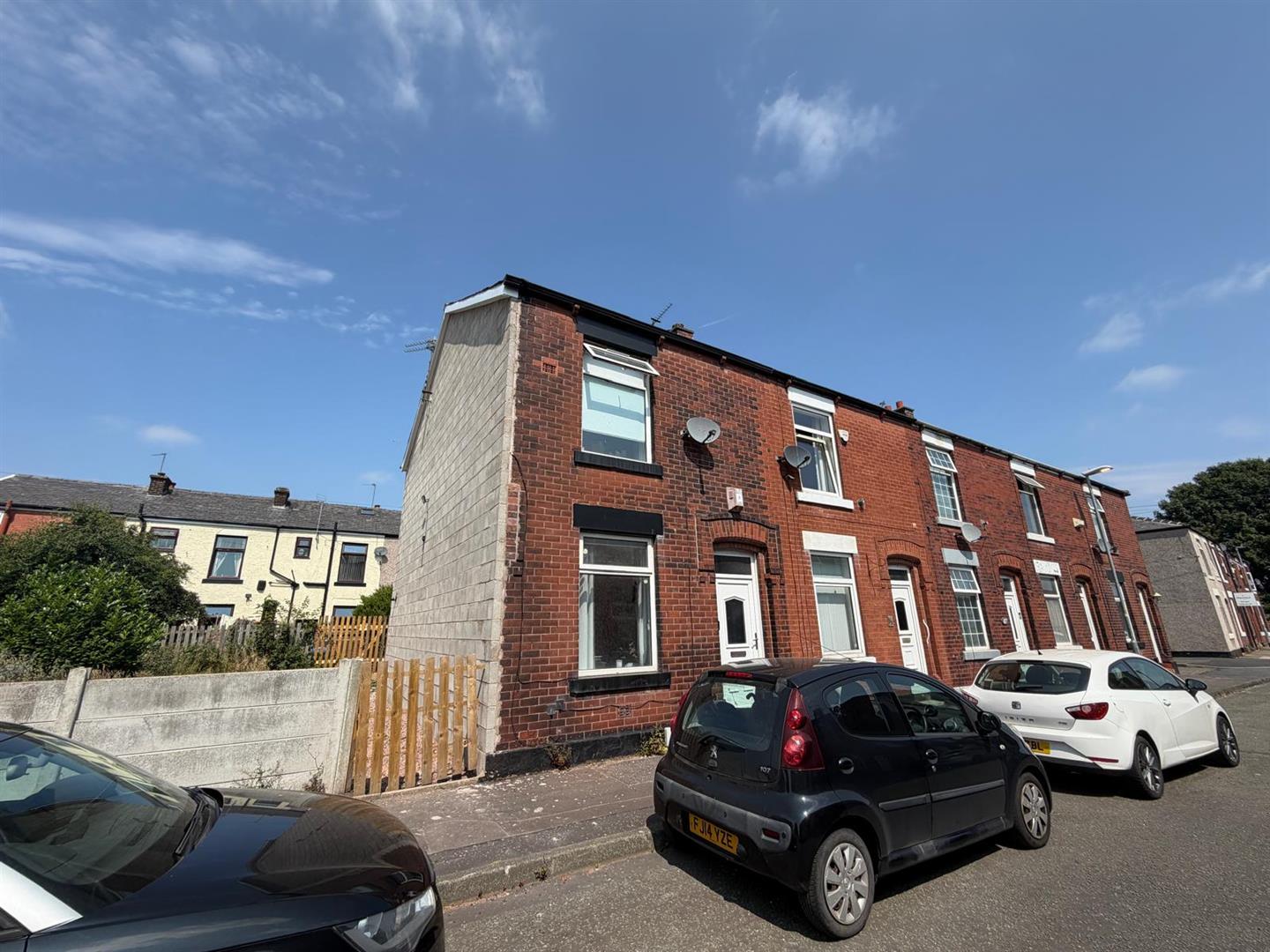 House Louise Street in Milnrow