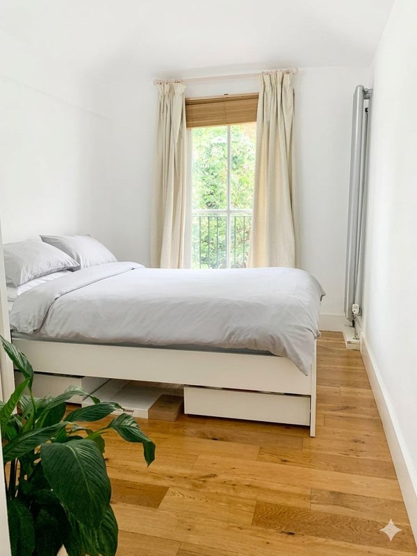 Flat Caledonian Road in Greater London