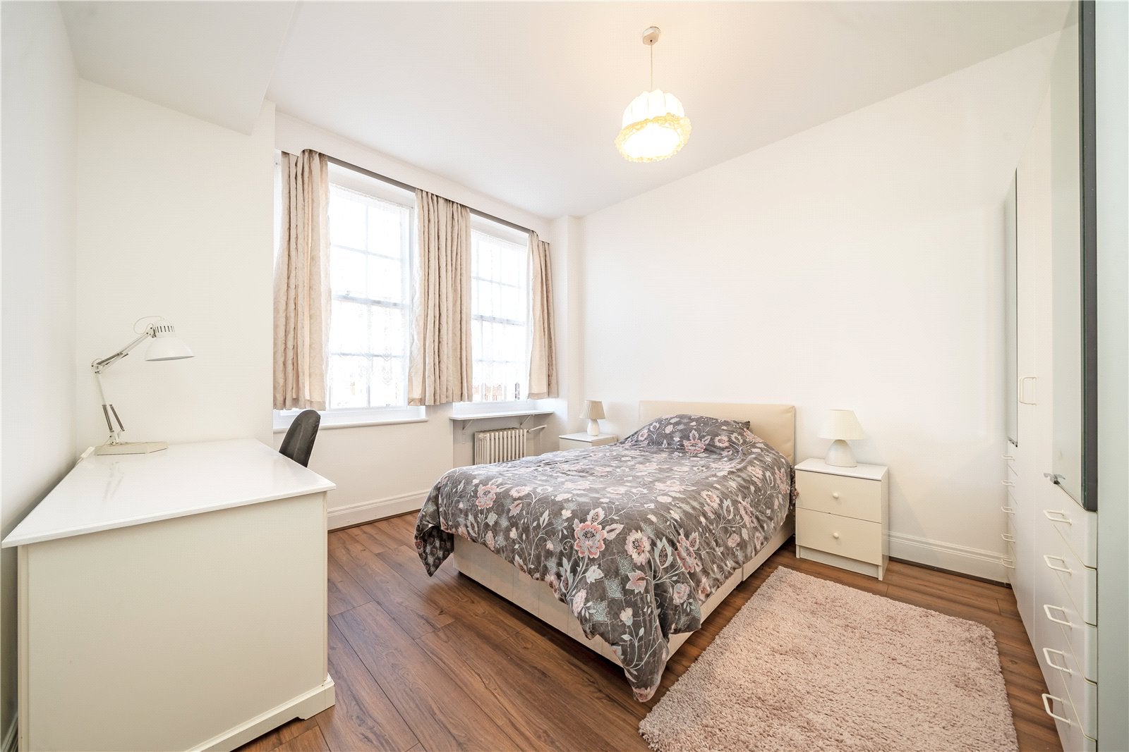 Flat Queensway in City of Westminster