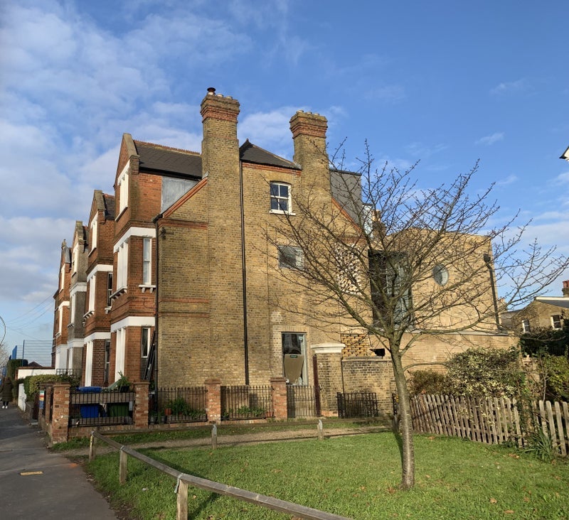 Room Adys Road in Greater London