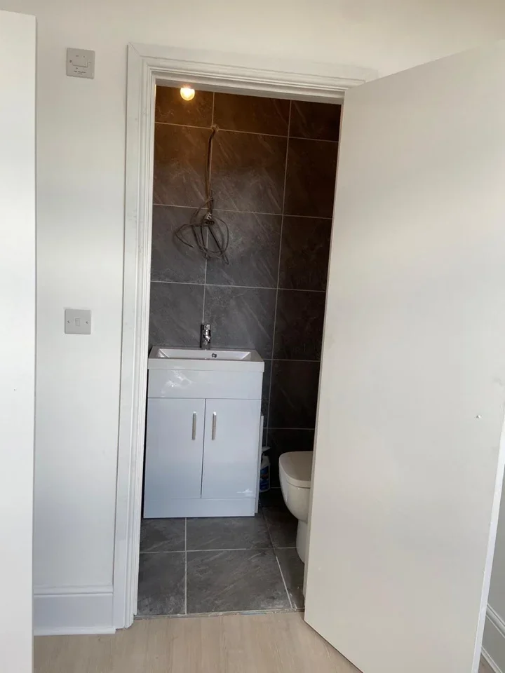 Flat Semilong Road in Northampton