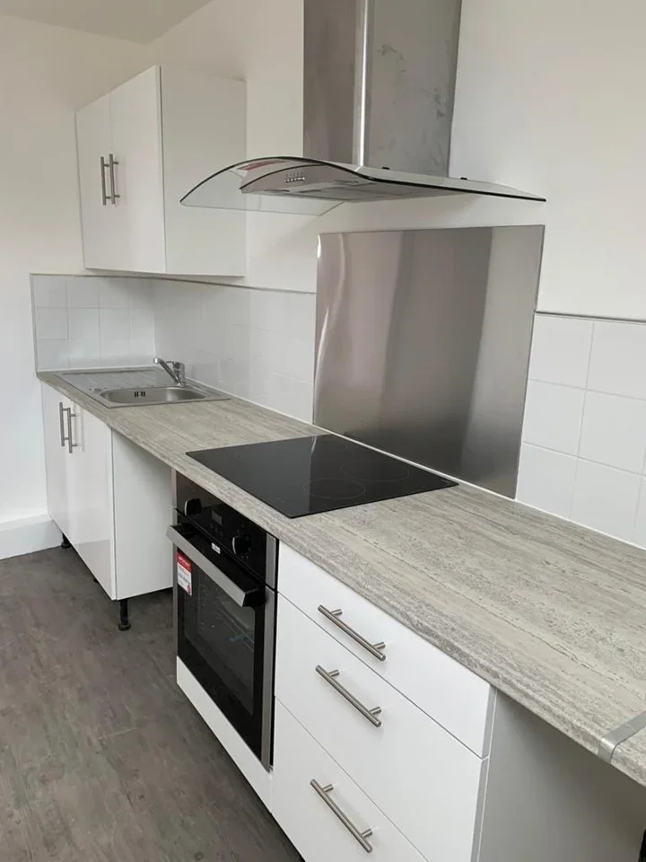 Flat Semilong Road in Northampton