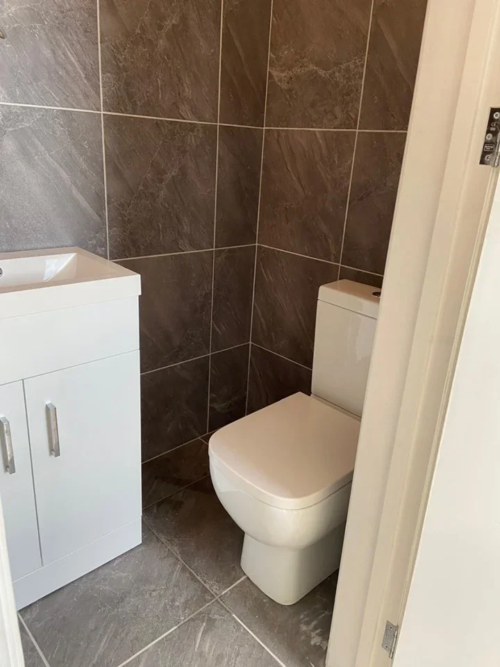 Flat Semilong Road in Northampton