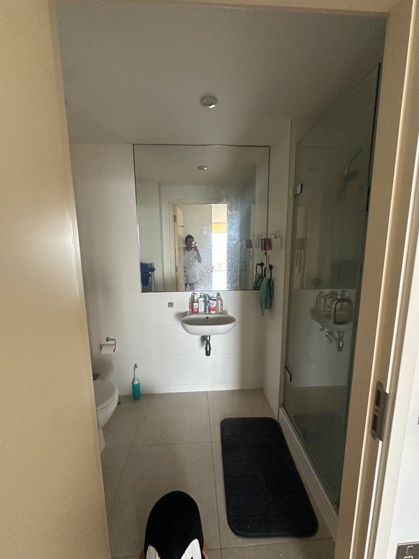 Room Walworth Road in Greater London