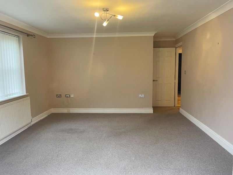 Flat Eastbourne Road in South Godstone