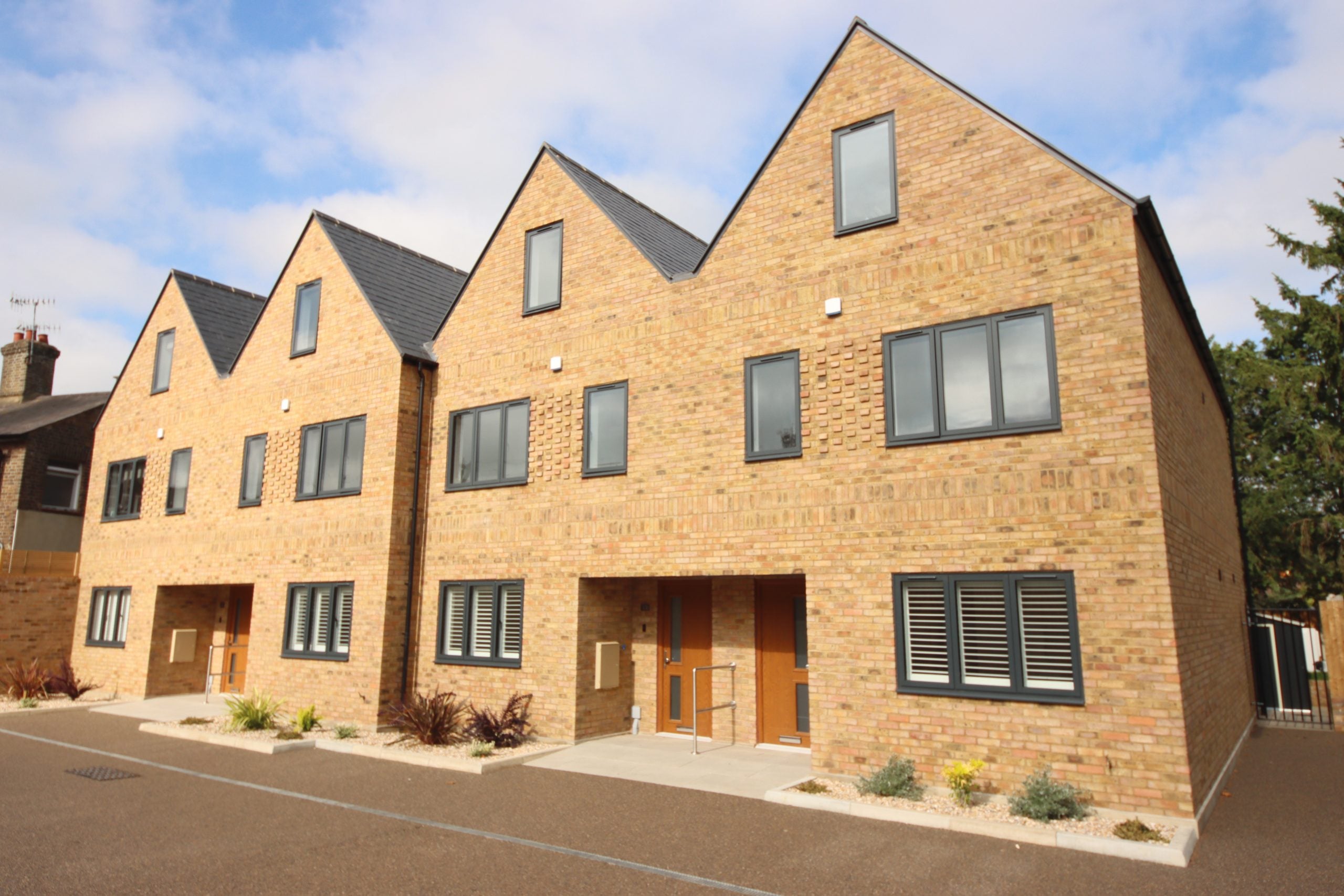 House Lower Paddock Road in Watford
