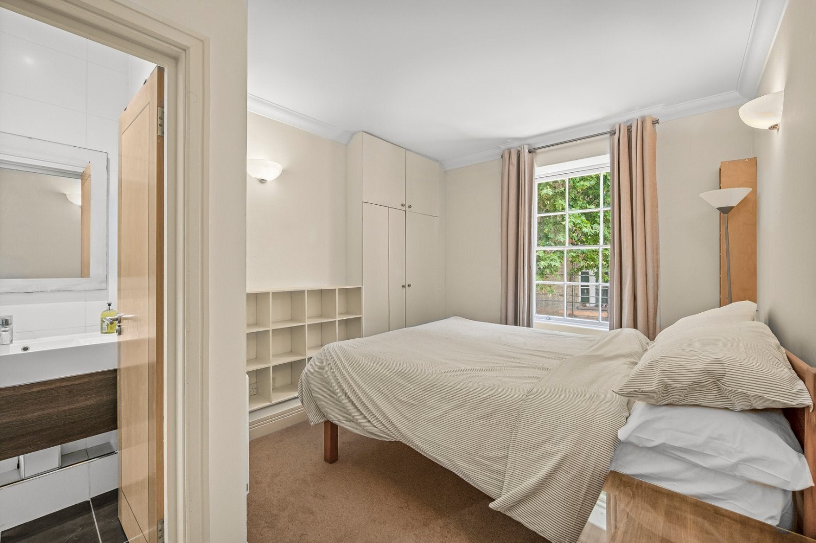 Flat Great Russell Street in Greater London