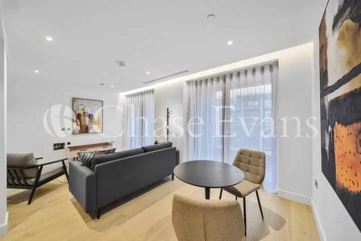 Flat Phoenix Place in Greater London