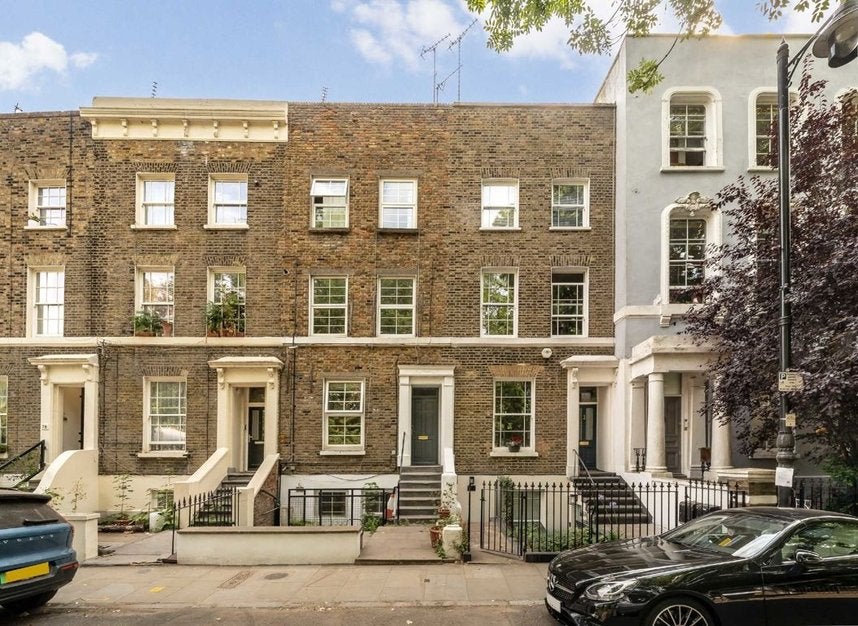 Flat Cadogan Terrace in Greater London