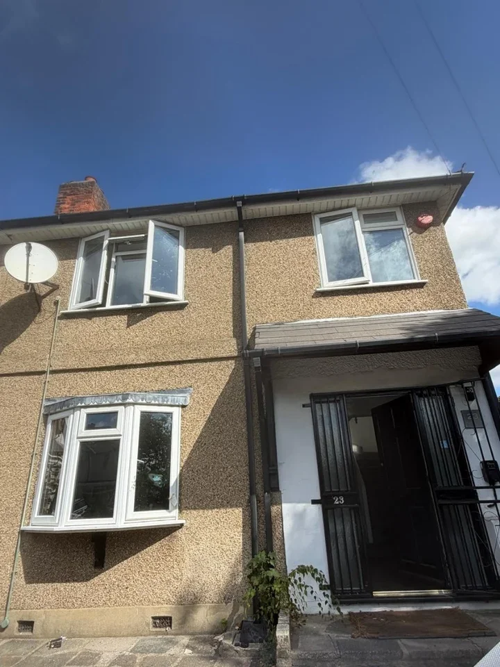 House Princes Road in Greater London