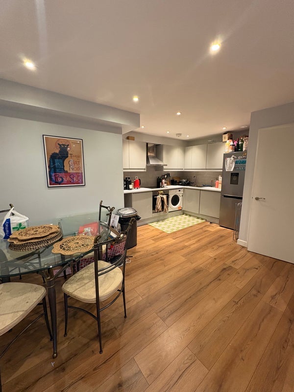 Room Weston Street in Greater London