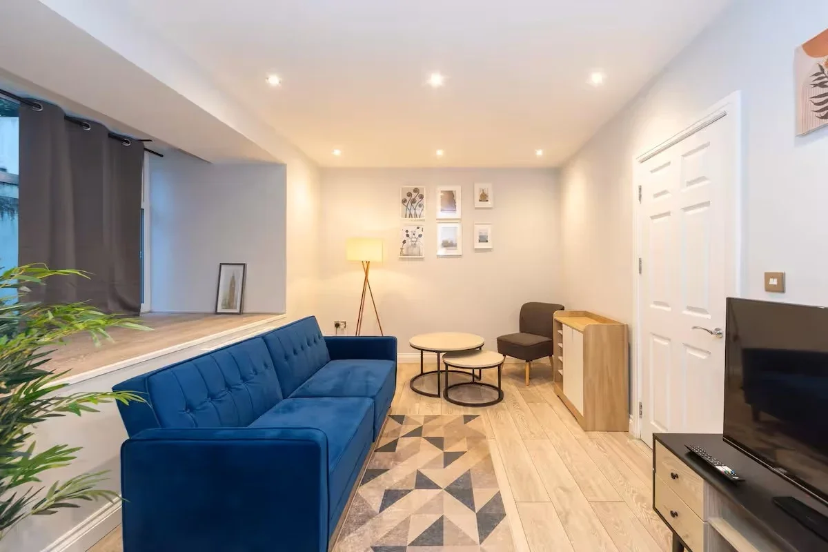 Flat Foxberry Road in Greater London