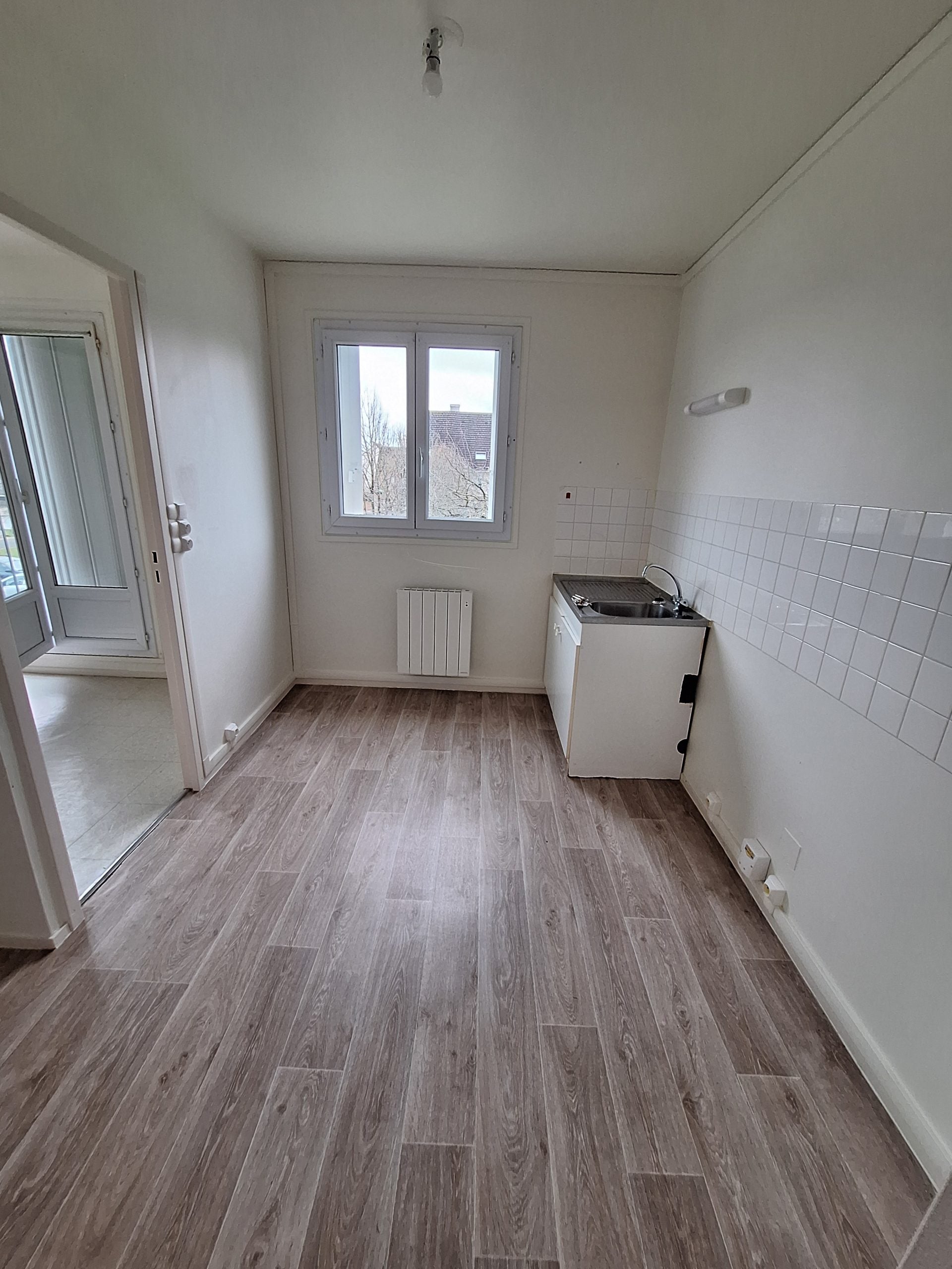 Flat Rue du Commandant Charcot in Saint-Florent-sur-Cher