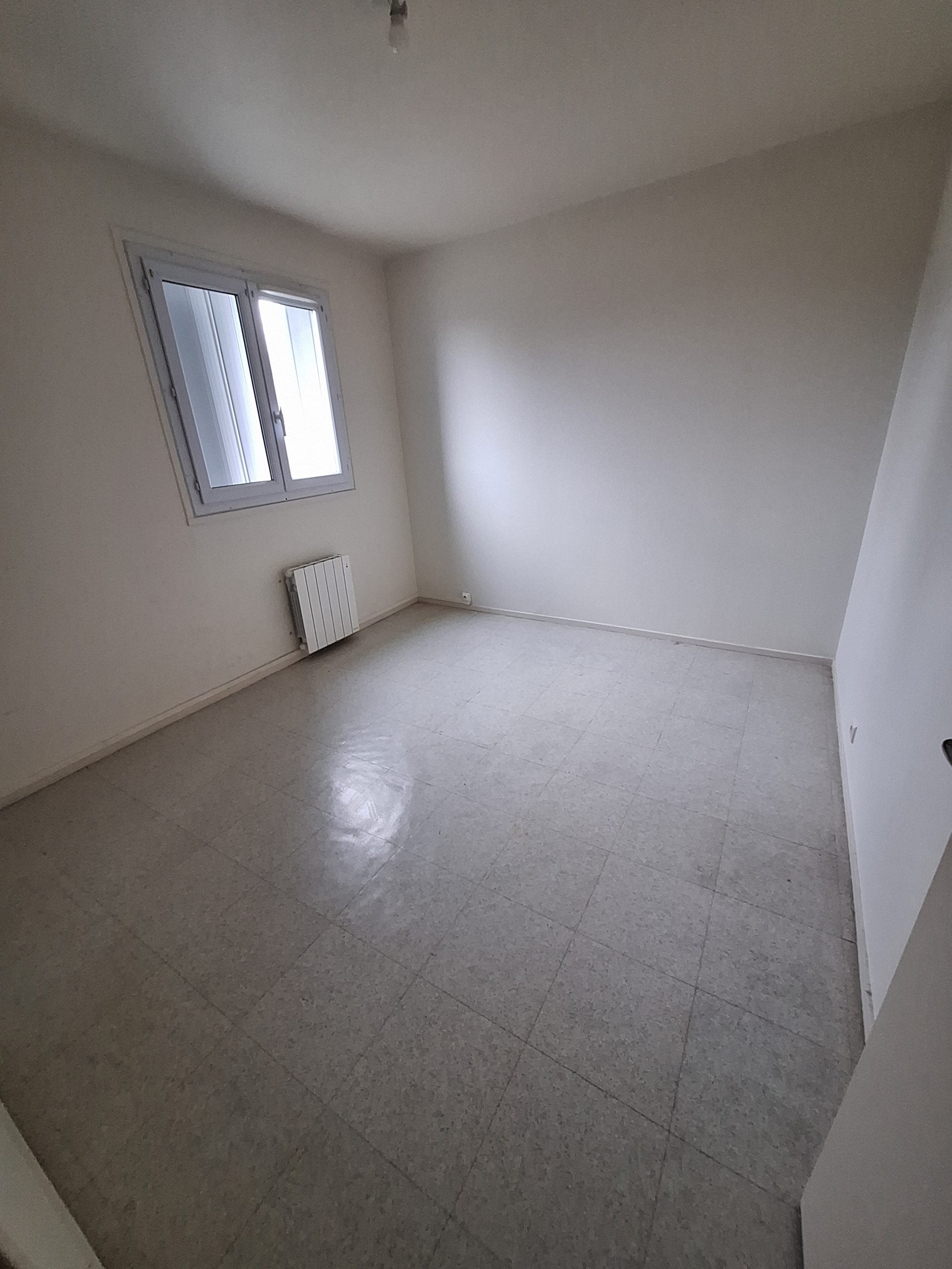 Flat Rue du Commandant Charcot in Saint-Florent-sur-Cher