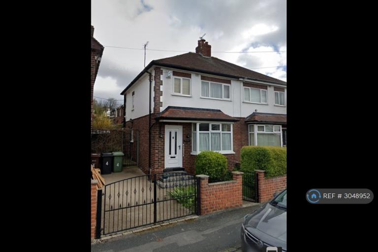 House Tatefield Grove in Leeds