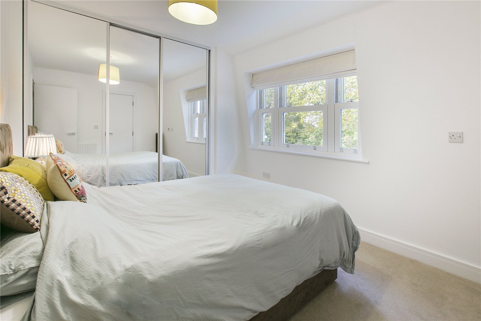 House Emerald Square in Greater London