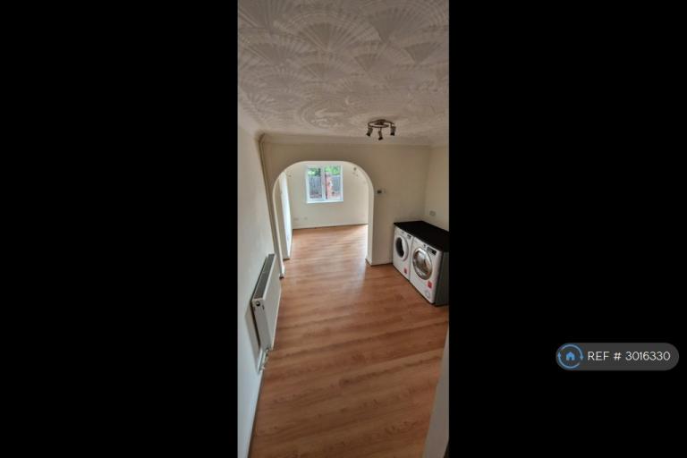 House Eliot Close in Newport Pagnell