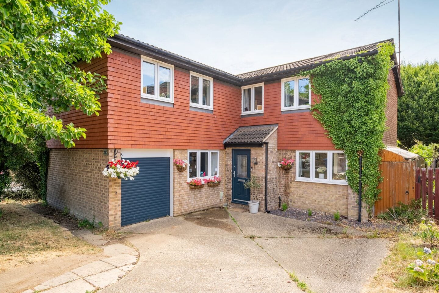 House Cavendish Meads in Sunninghill
