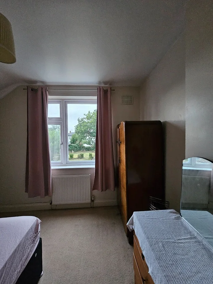 Room Oregon Square in Greater London