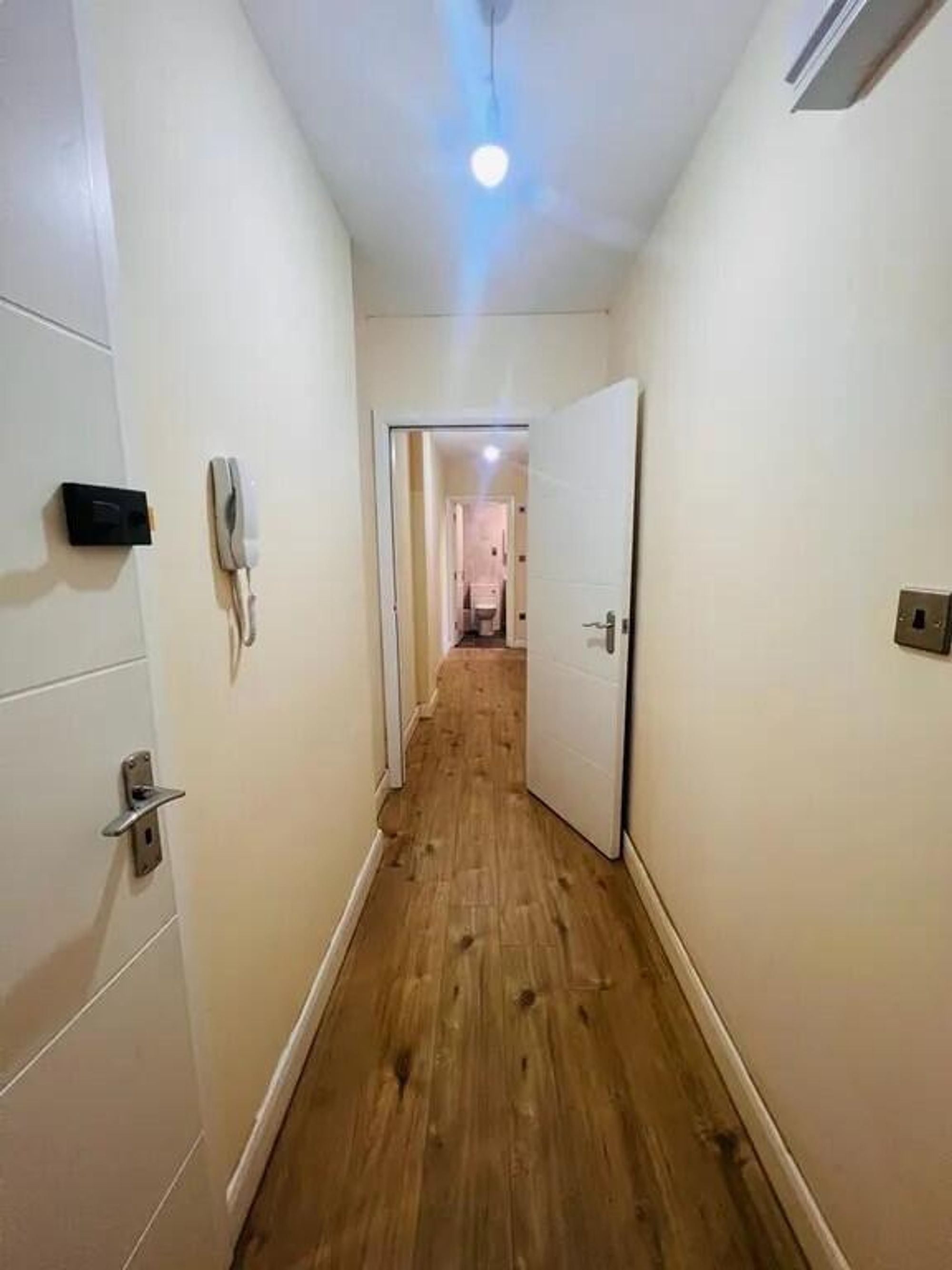 Flat High Road Wembley in Greater London