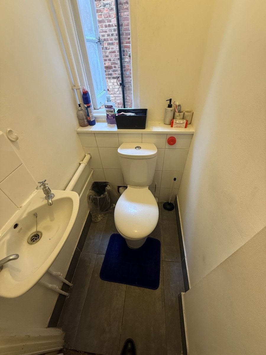 Room Birnam Road in Greater London