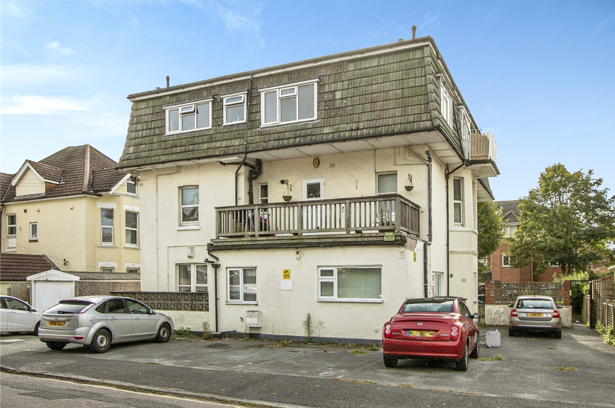 Flat Argyll Road in Bournemouth