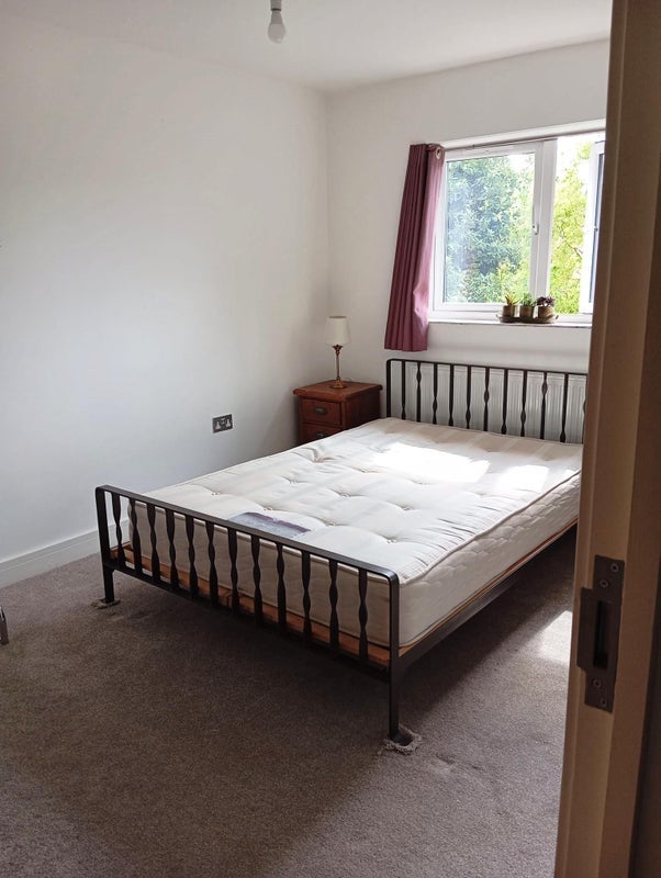 Room Lanark Close in Greater London