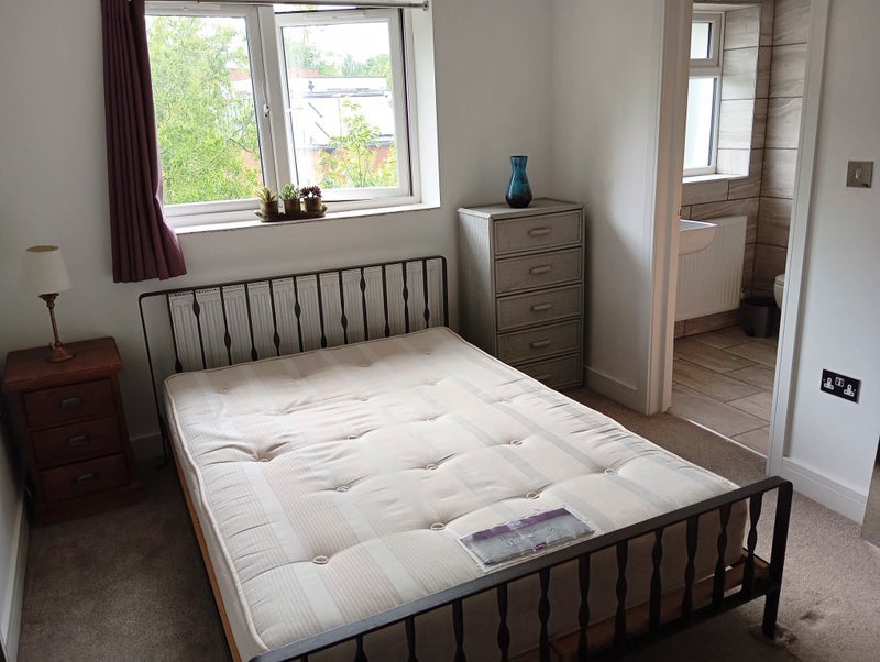 Room Lanark Close in Greater London