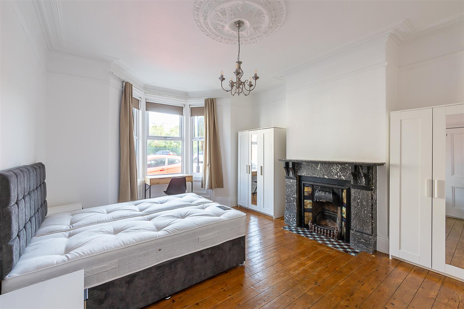 Flat Holmwood Grove in Newcastle upon Tyne