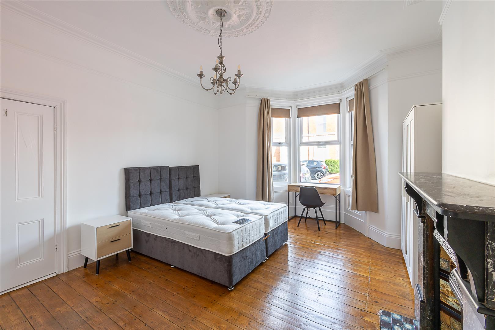Flat Holmwood Grove in Newcastle upon Tyne