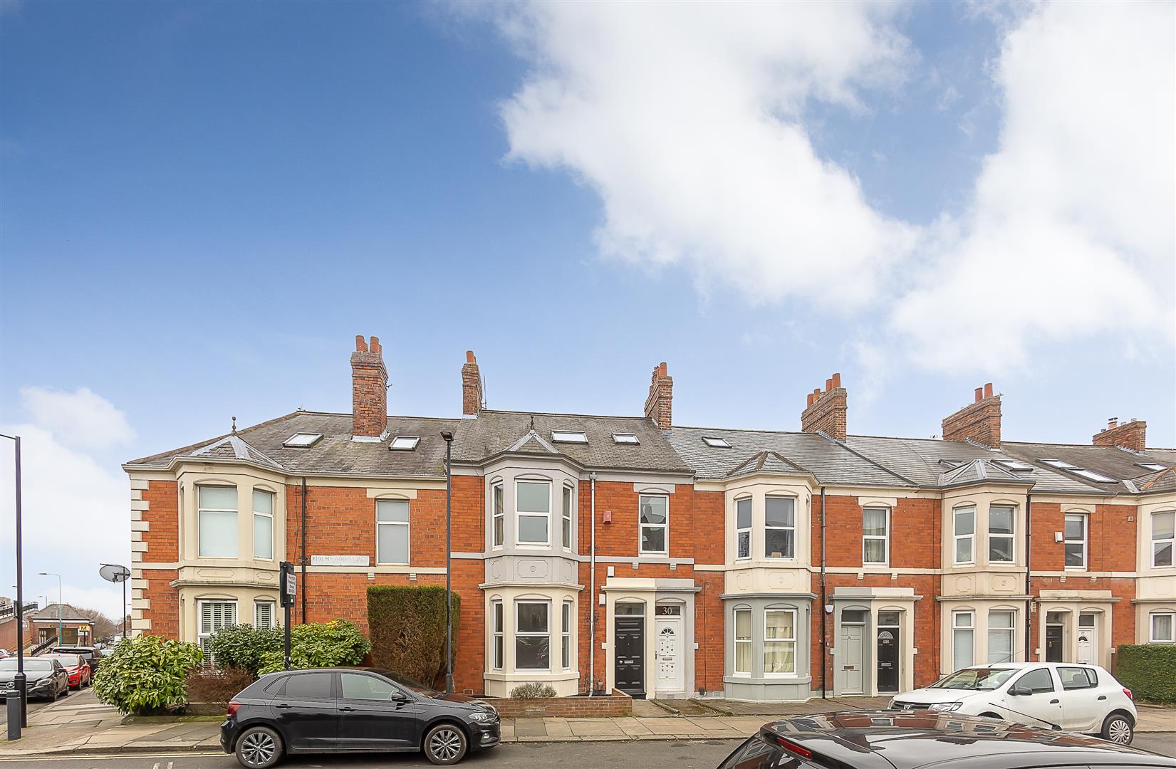 Flat Holmwood Grove in Newcastle upon Tyne