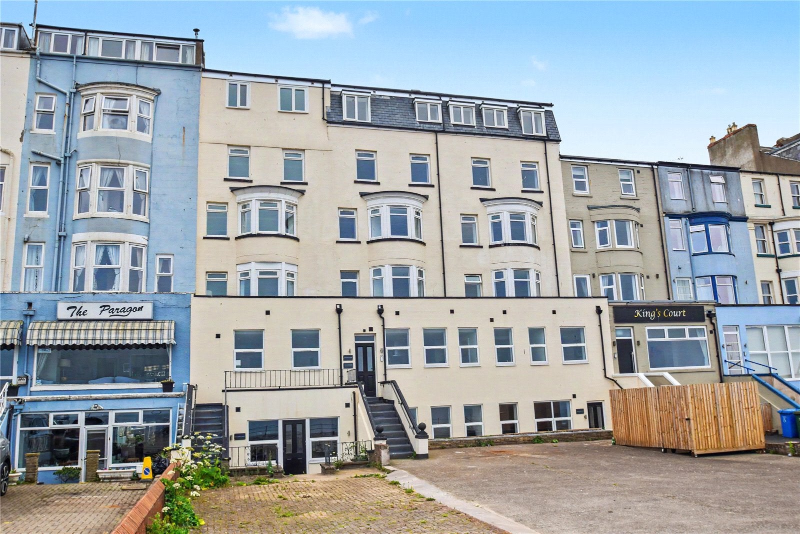 Flat North Marine Road in Scarborough