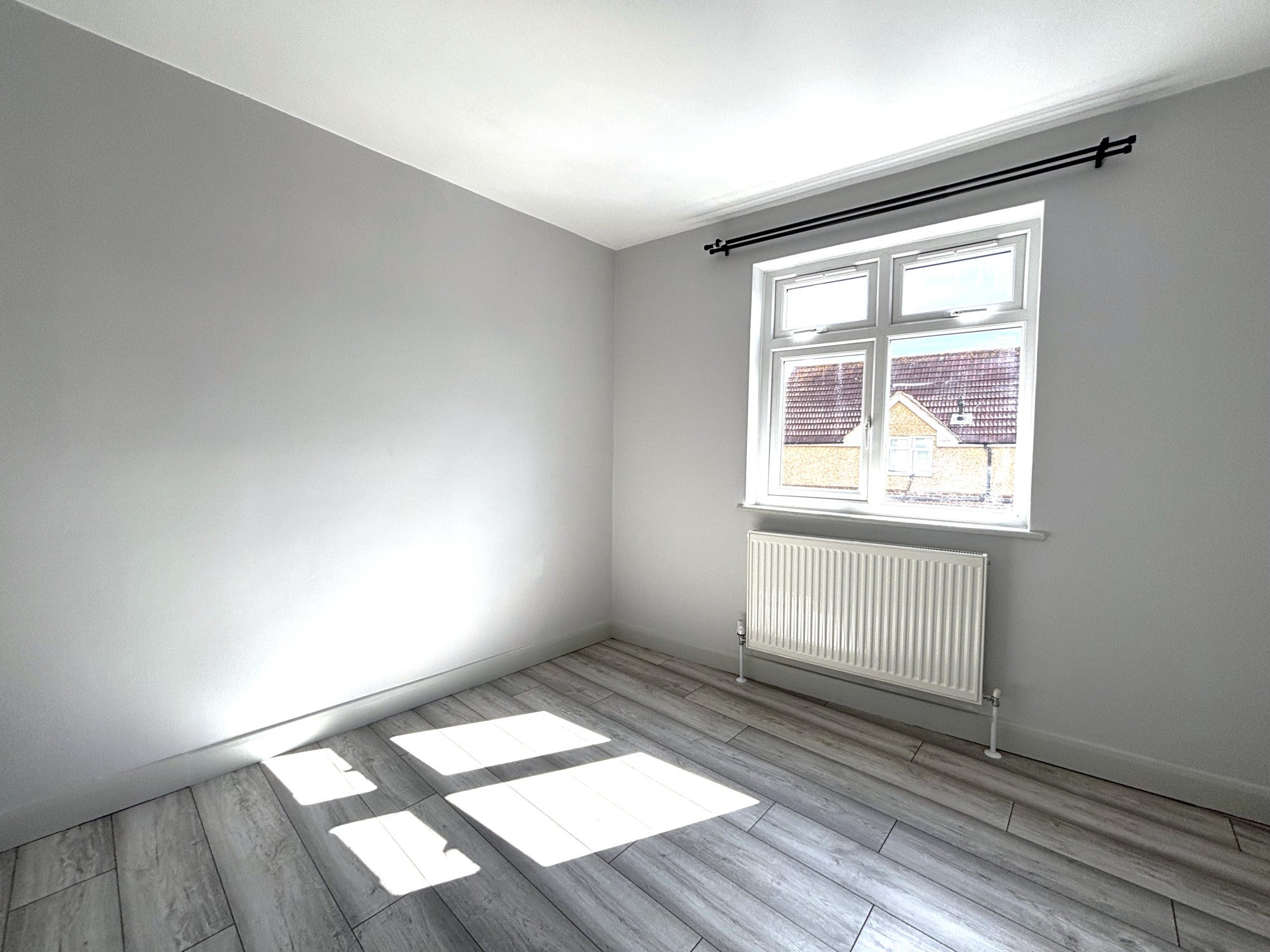 Flat Elmers End Road in Greater London