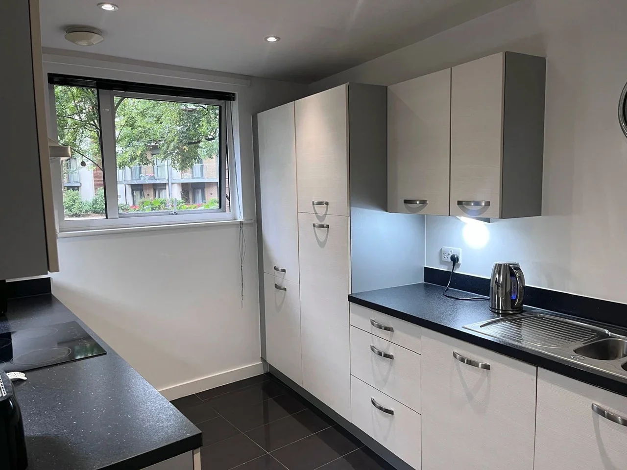 Flat Brickfield Road in Greater London