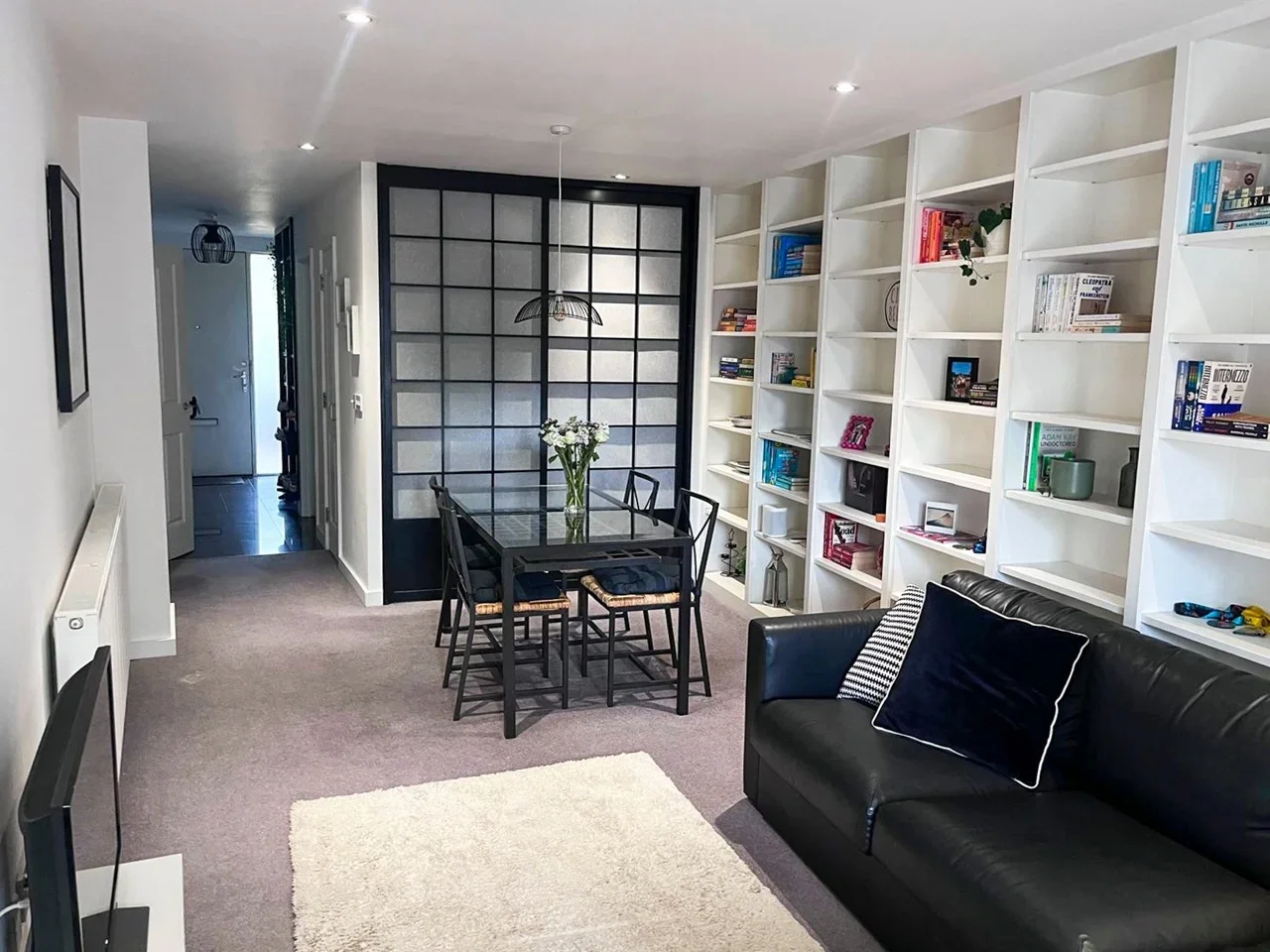 Flat Brickfield Road in Greater London