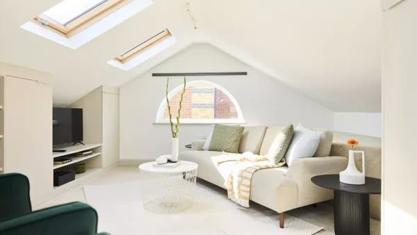 Flat Houseman Way in London Borough of Southwark