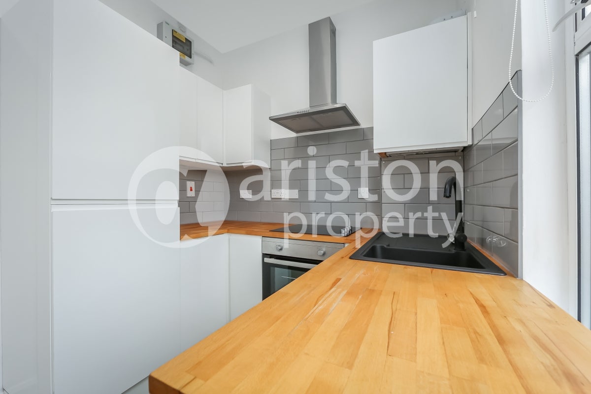Flat Fonthill Road in Greater London