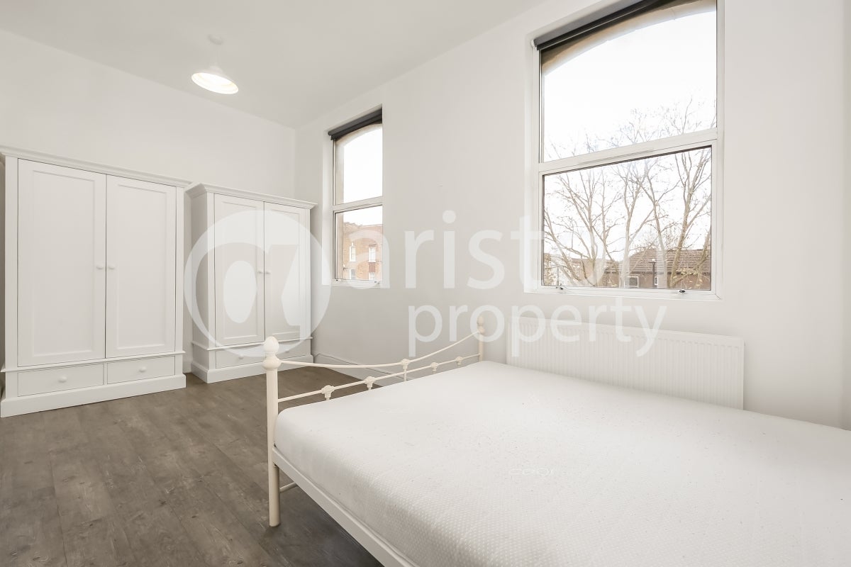Flat Fonthill Road in Greater London
