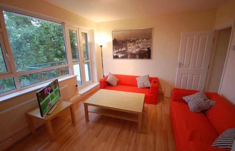 Room Princes Way in Greater London