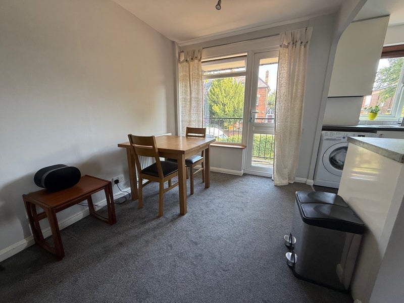 Flat Osborne Court in Windsor