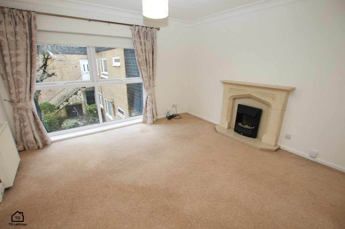 Flat Thorngrove Avenue in Manchester