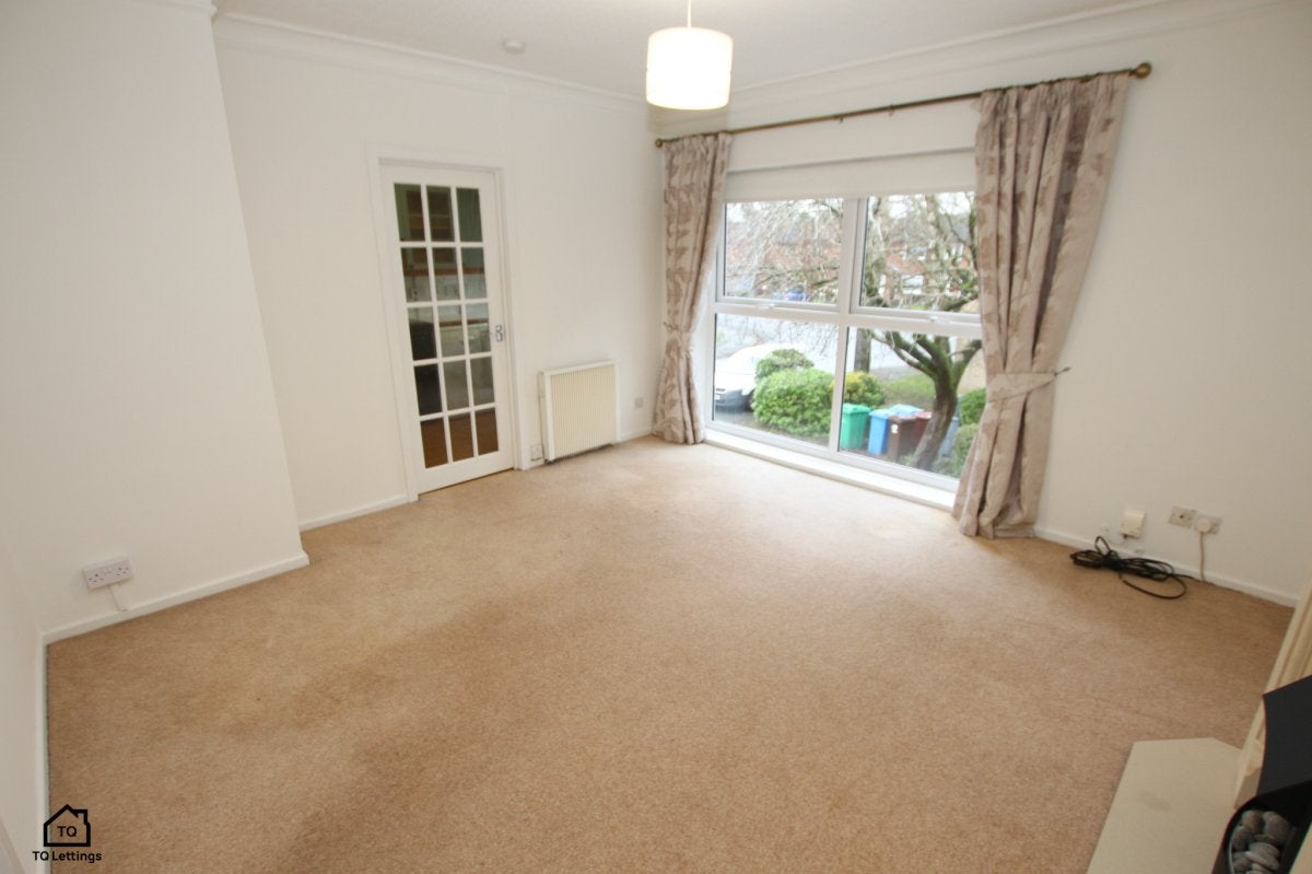 Flat Thorngrove Avenue in Manchester