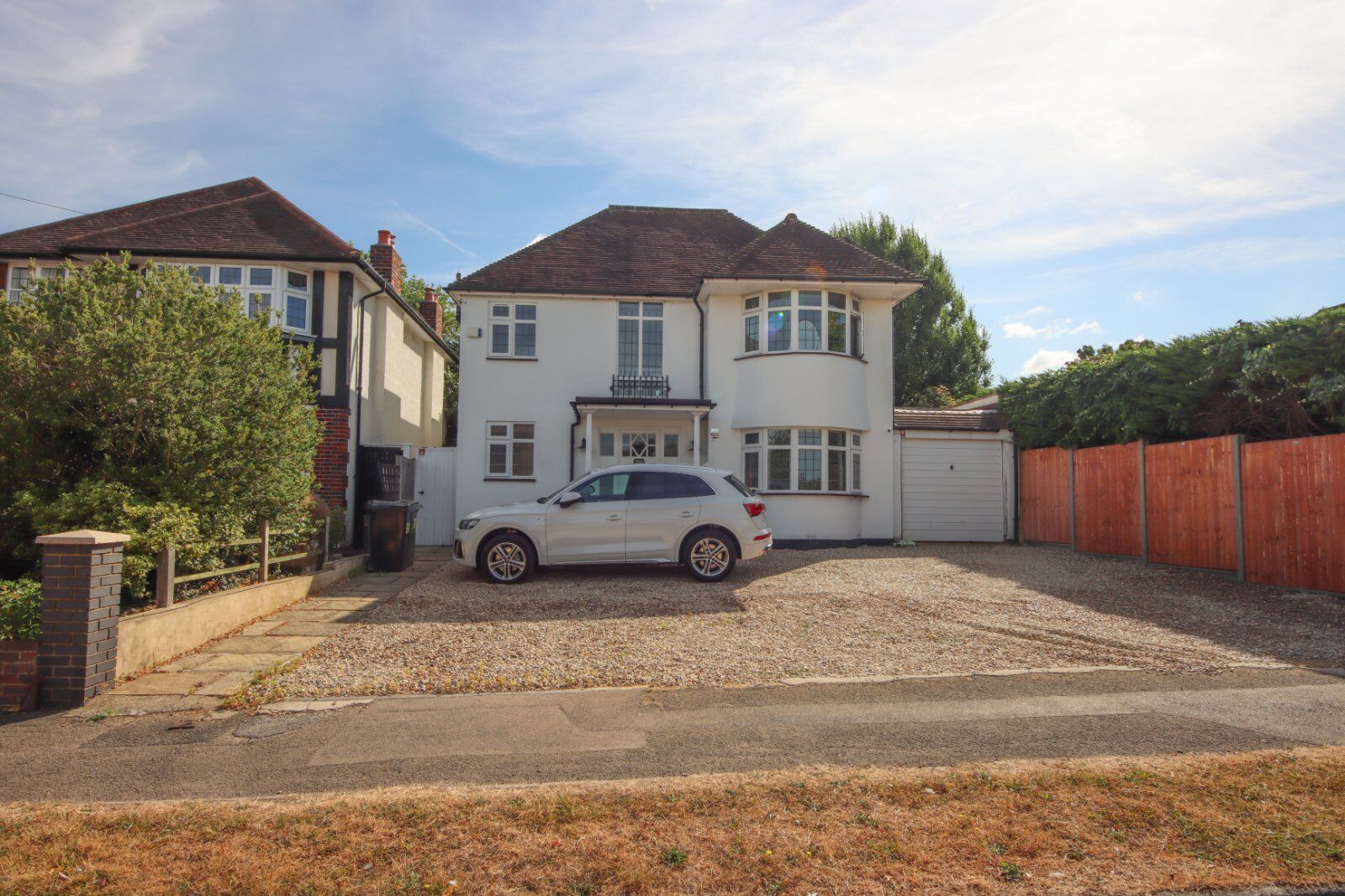 House Sandy Lane in Greater London