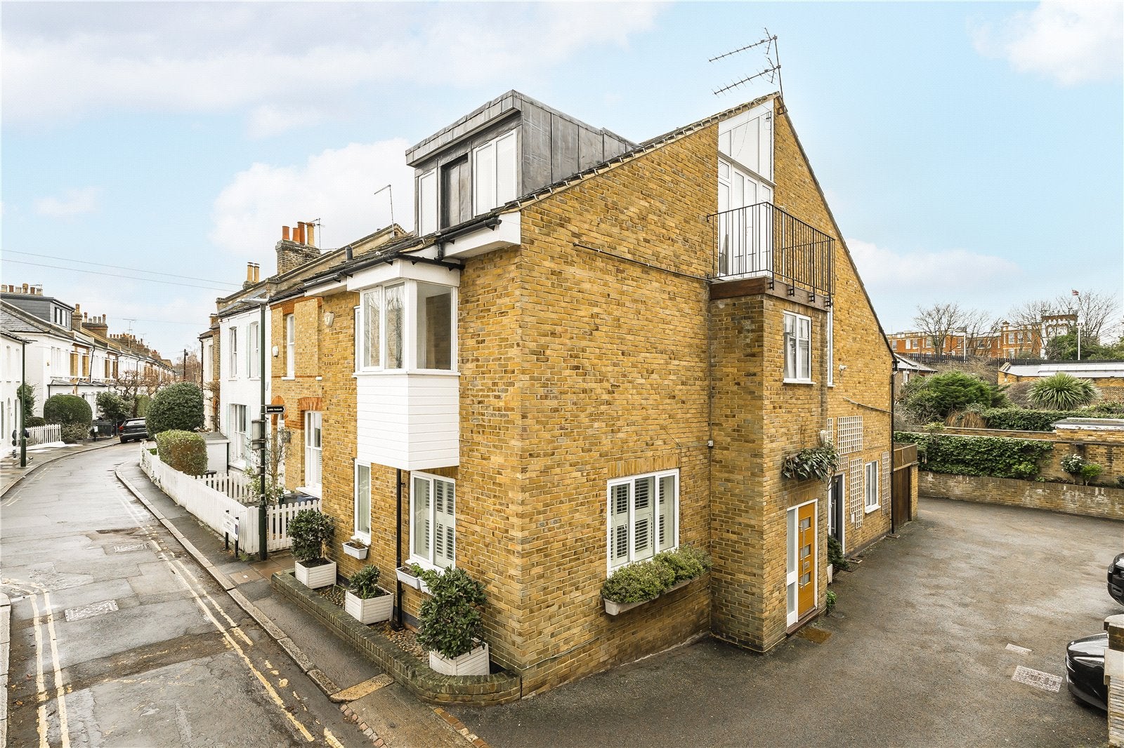 House Maltings Close in Greater London