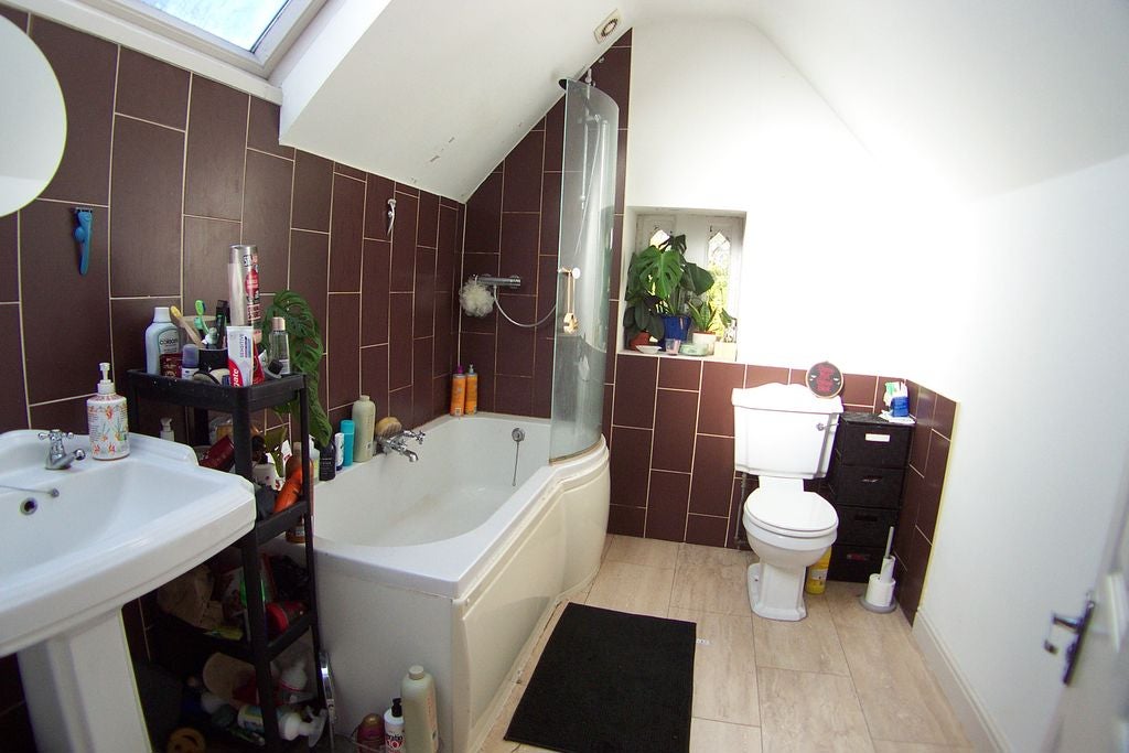 Flat Sandfield Avenue in Leeds