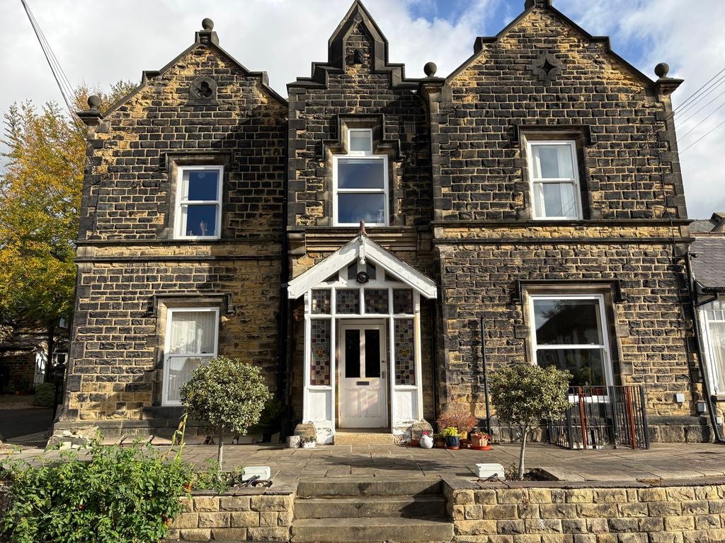 Flat Sandfield Avenue in Leeds