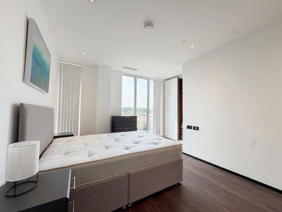 Flat West Gate in Greater London