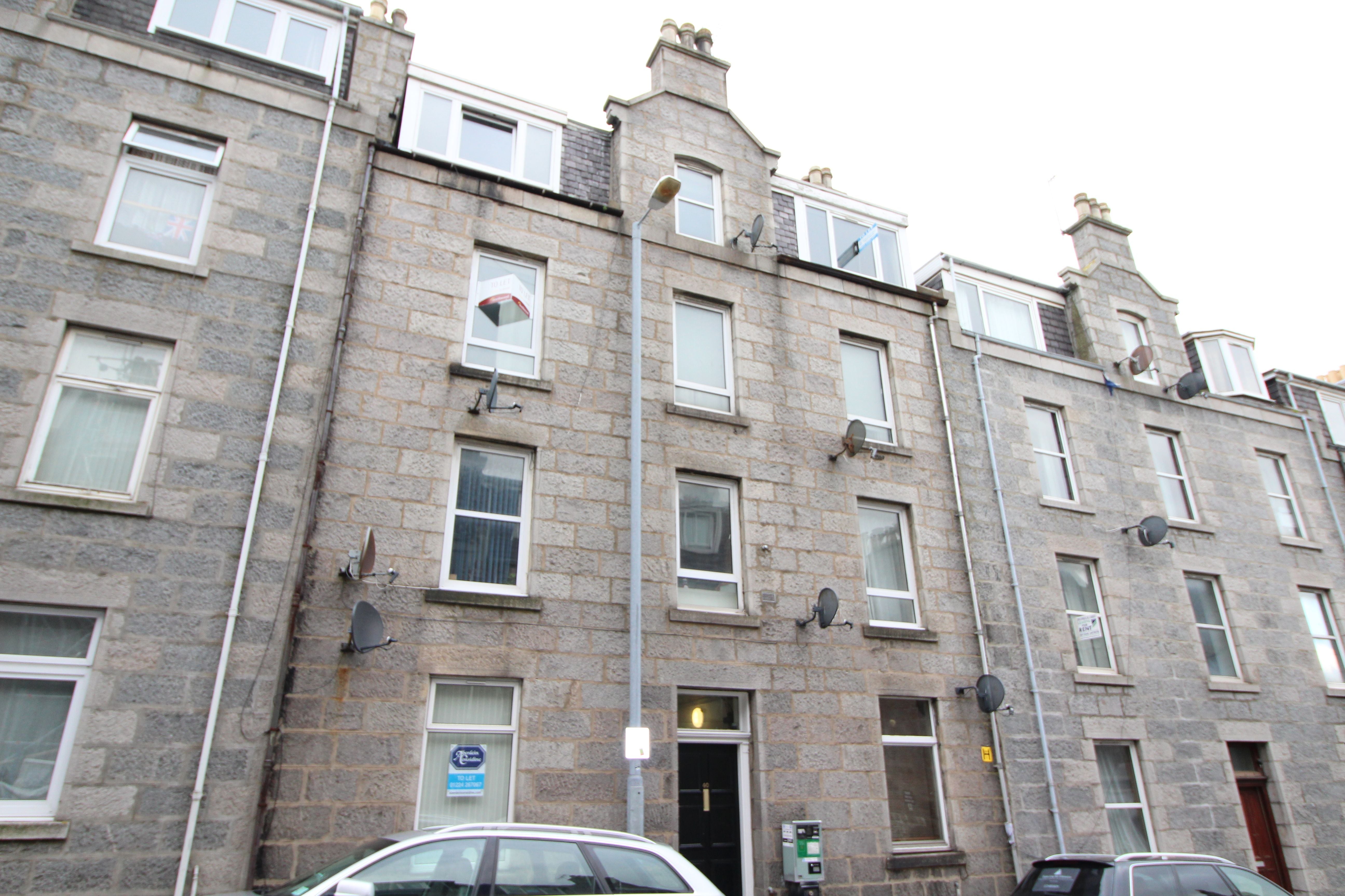 Flat Esslemont Avenue in Aberdeen City
